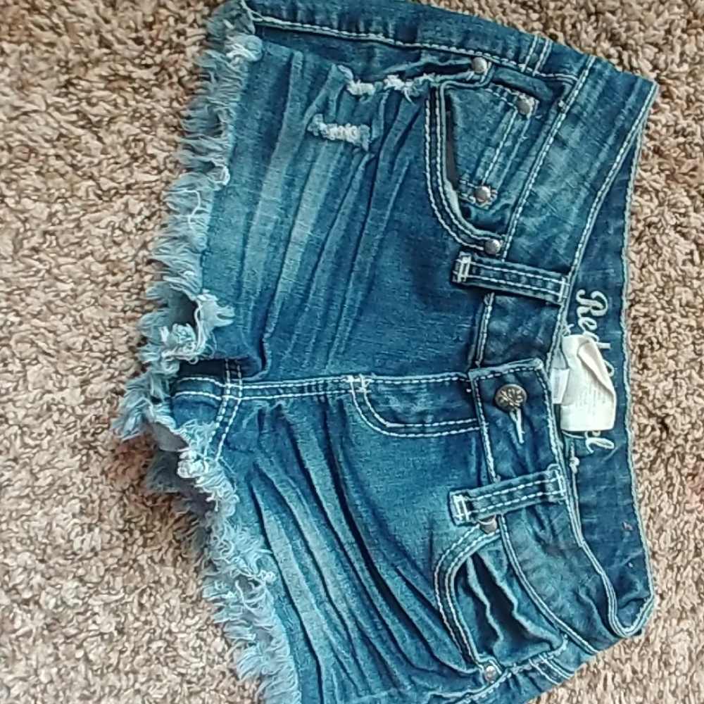 Shorts - Picture 2 of 2